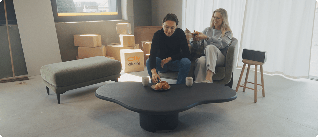 Lief koppel die geniet aan een afgewerkt product